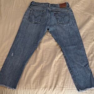 Levi's Classic Blue Straight-Leg cut off Jeans